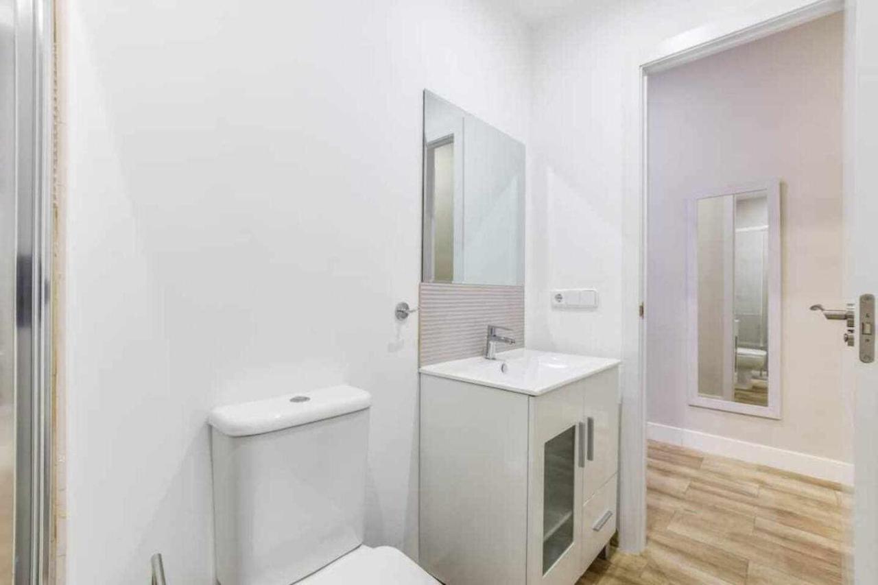 Acogedor Apartamento Entre Sol Gran Via Y Palacio Madrid Bagian luar foto